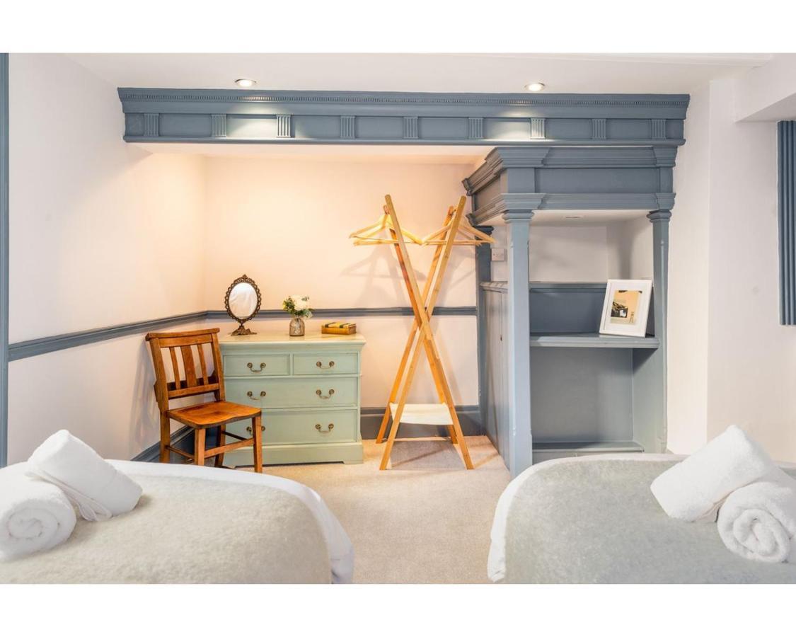 Wyatt House Apartment Bath Bagian luar foto